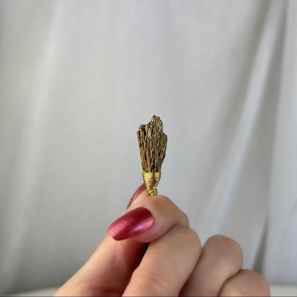 🚫SOLD🚫 NWOT Sage Goddess Alchemist Gold Plated Black Kyanite Pendant Necklace - Picture 11 of 16